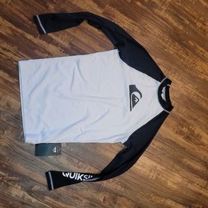 Quiksilver rashguard youth small